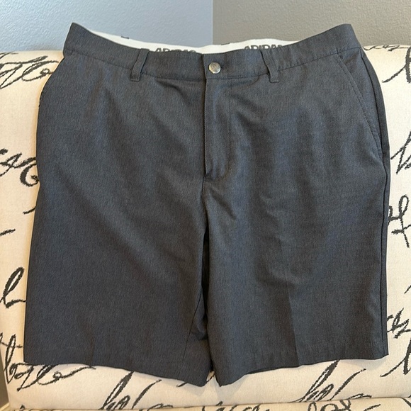 MEN’S ADIDAS GOLF Ultimate365 Herringbone Woven Shorts Size 34 - Picture 1 of 9